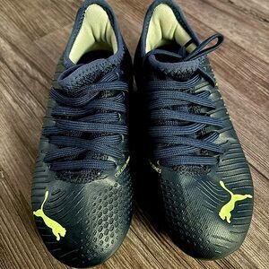 **KIDS** Cleats Size 12C - (2-4 year old)